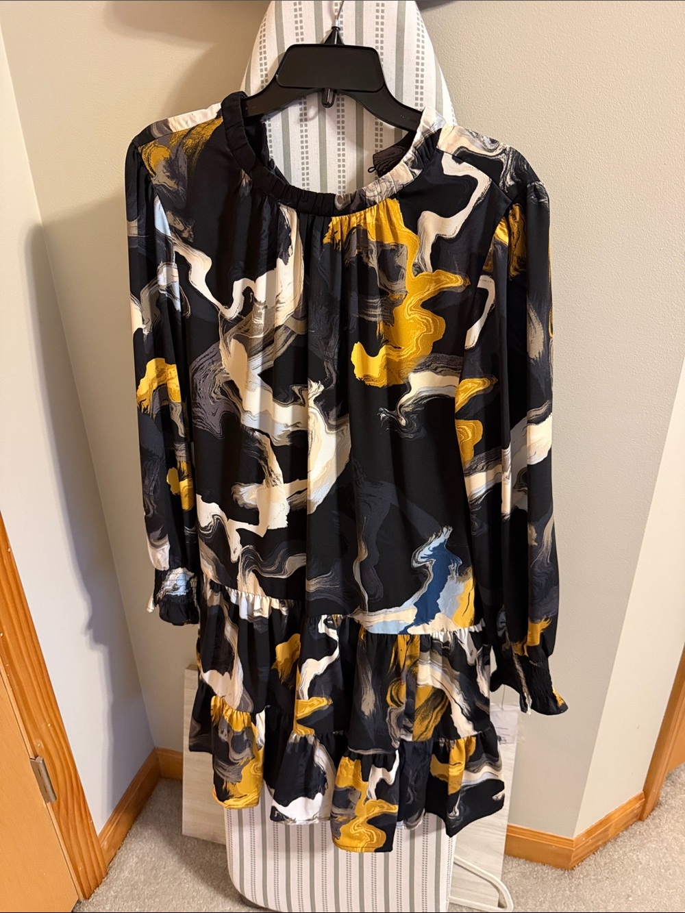 Nine West Black, Mustard & Cream Abstract Long-Sleeve Tiered Dress
